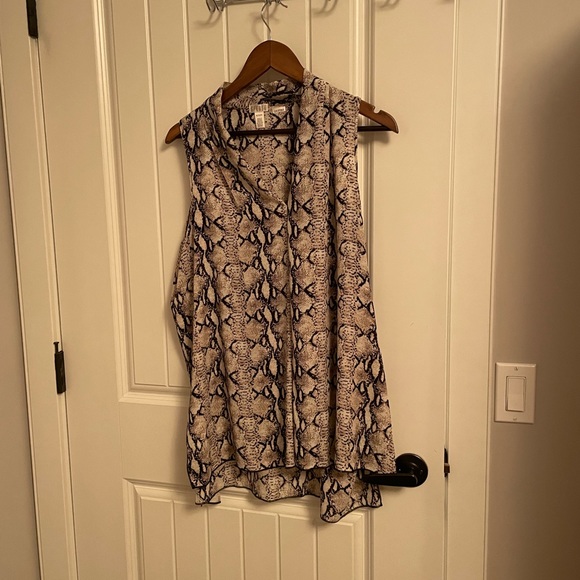 Tunic - Picture 2 of 4